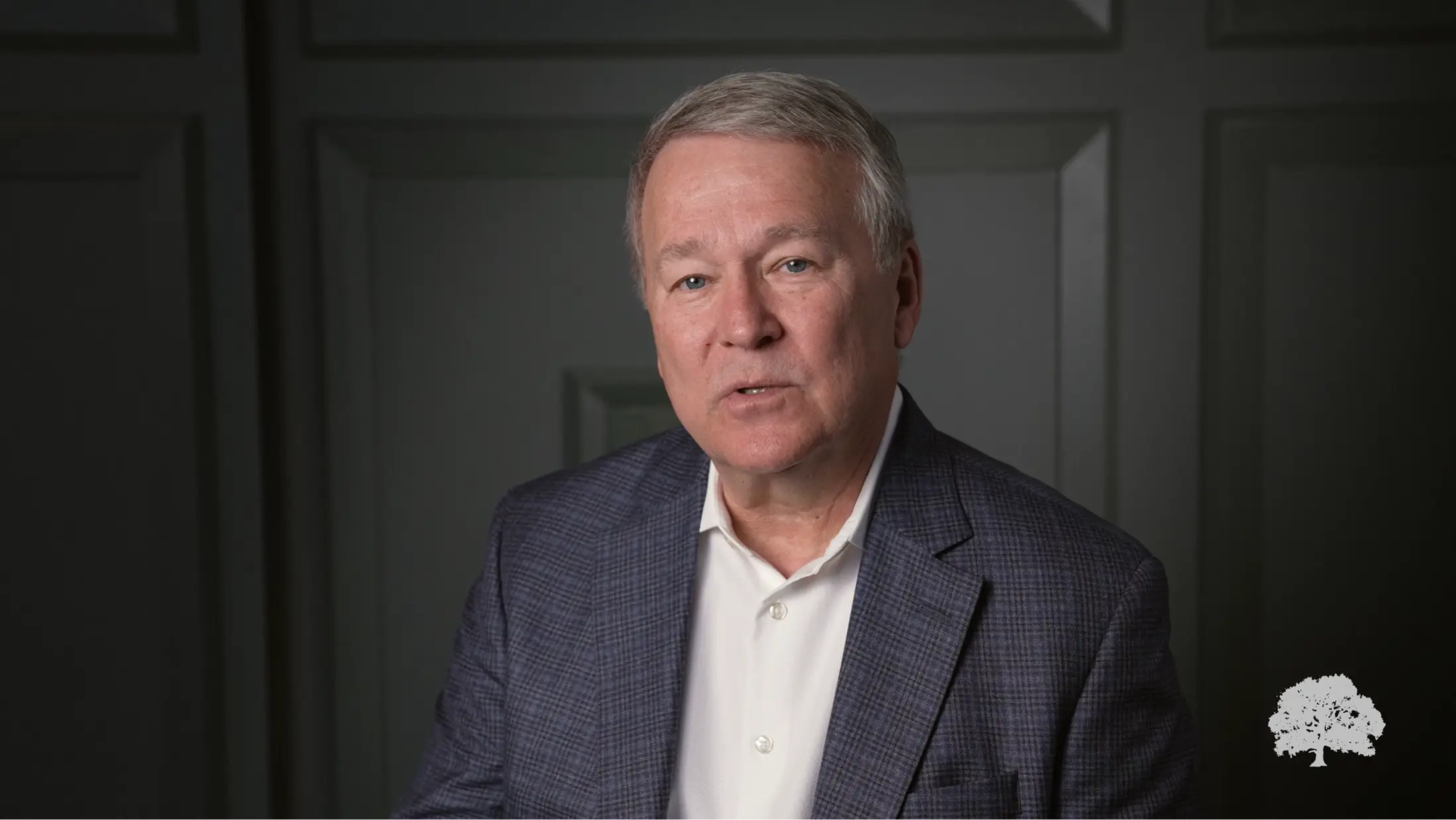 Robbie about to present